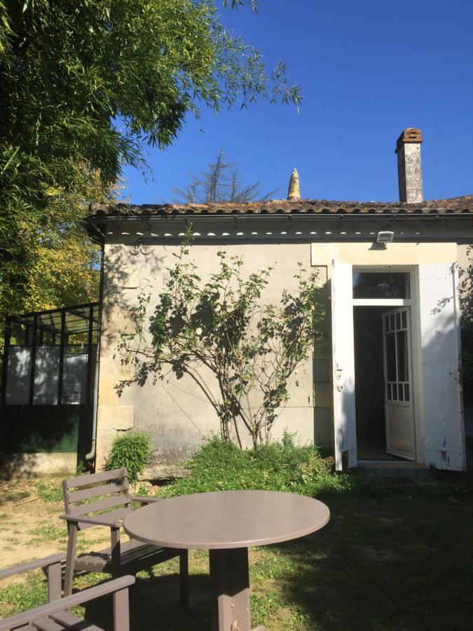 Damechouette Bed & Breakfast Pujols  Exterior photo